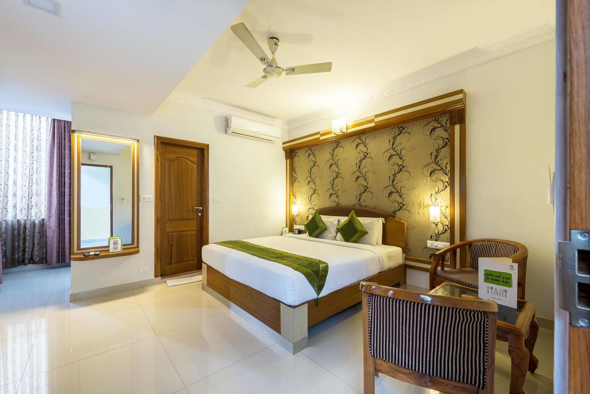 Treebo Akshaya Lalbagh Inn Bangalore Exterior foto