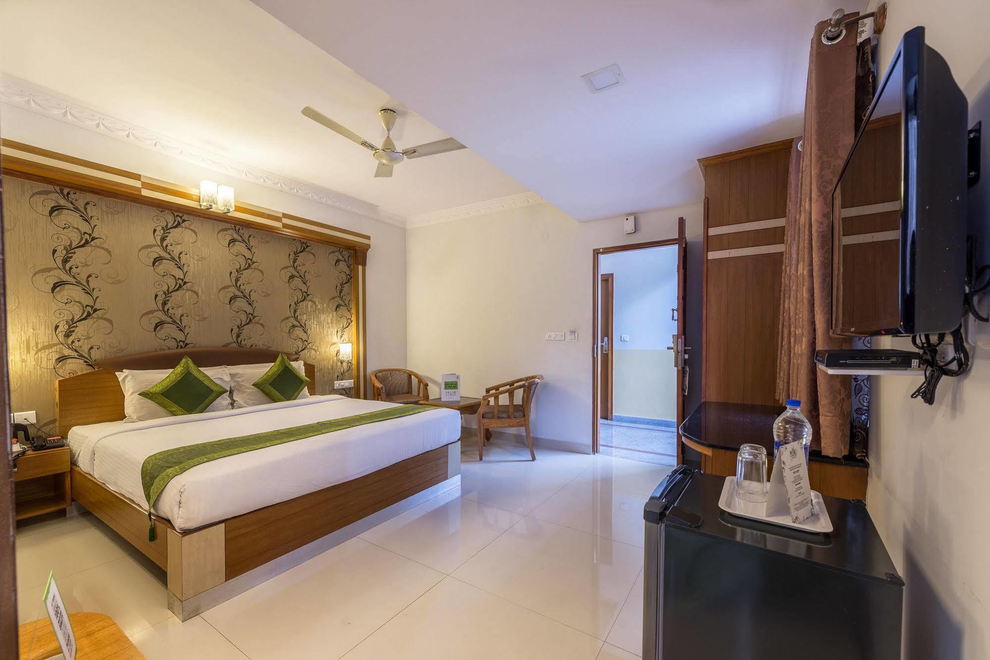 Treebo Akshaya Lalbagh Inn Bangalore Exterior foto